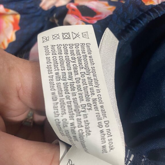 Seafolly Halter One Piece Swimsuit Womens Size 10 (US 6 )Floral Print Ruched Re - Picture 8 of 12